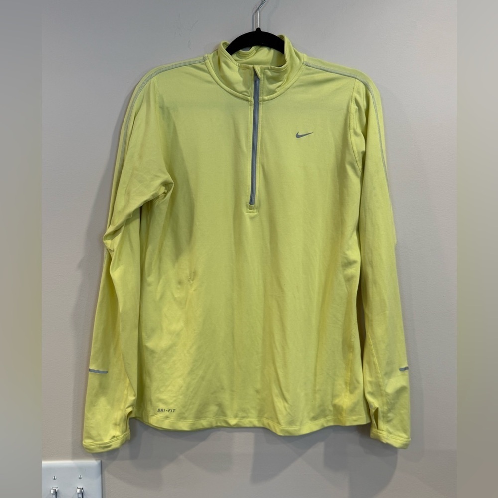🔥Nike DryFit Women’s Light Yellow Zip up Shirt Size L🔥